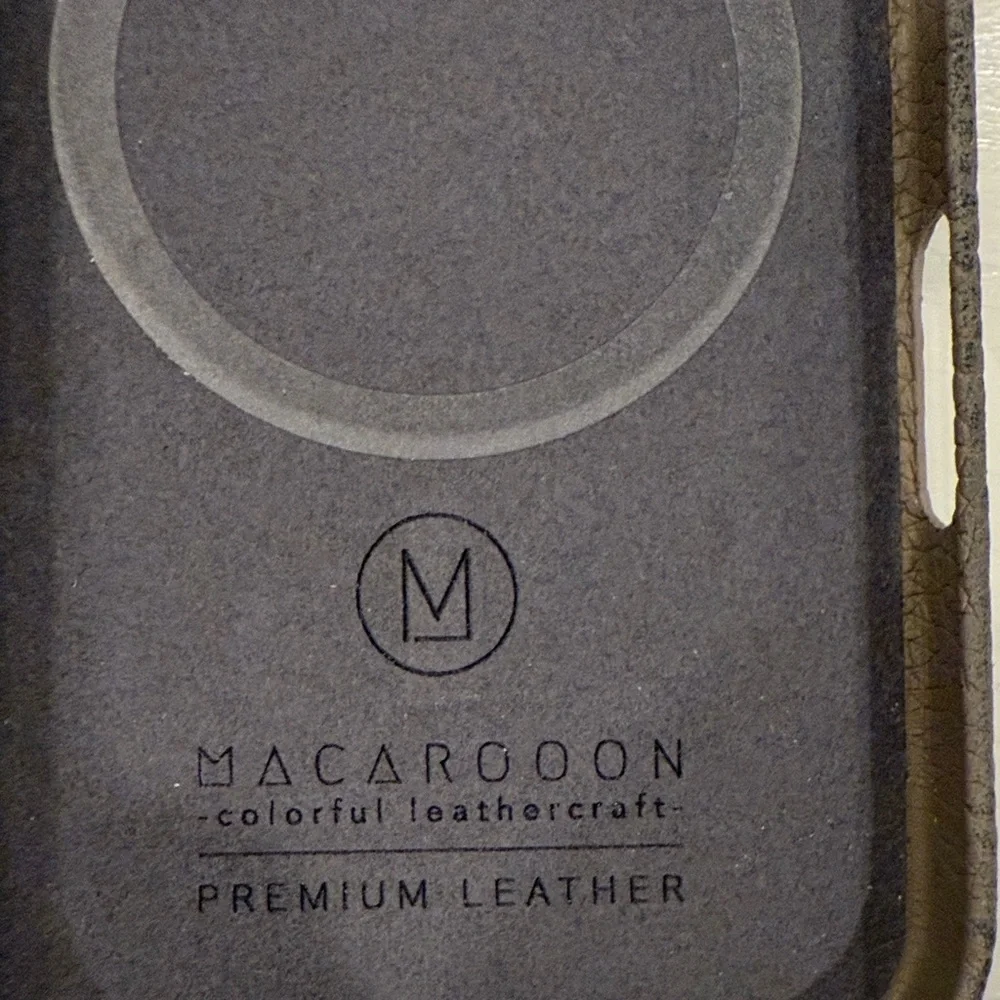 MACAROOON leather MagSafe iphone 16pro case